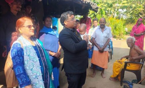 ସାଲକଟା ଗ୍ରାମର ୫ ମାସର ଶିଶୁର ସ୍ବାସ୍ଥ୍ୟ ସମସ୍ୟା, ମେଡିକାଲ୍ ଟିମ ସହ ପହଞ୍ଚିଲେ ଜିଲ୍ଲାପାଳ