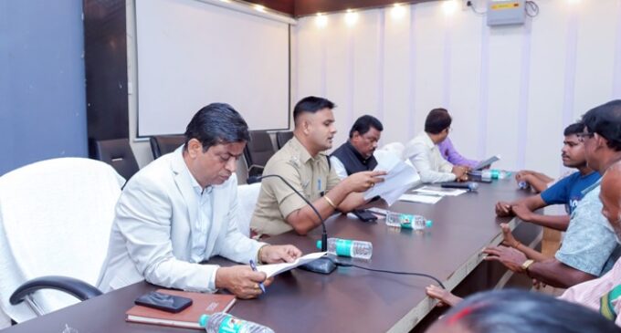 ଯାଜପୁର ଜିଲ୍ଲା ପରିଷଦ ସମ୍ମିଳନୀ କକ୍ଷଠାରେ ଯୁଗ୍ମ ଜନ ଅଭିଯୋଗ ଶୁଣାଣି ଶିବିର