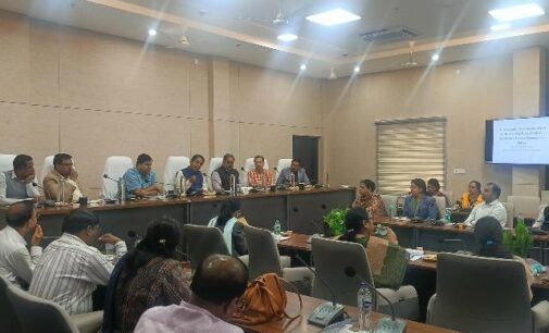 ରାଜ୍ୟ ନିର୍ବାଚନ କମିଶନର ଖୋର୍ଦ୍ଧା ଜିଲ୍ଲା ଗସ୍ତ କରି ଆଗାମୀ ପୌରସଂସ୍ଥା ଓ ପଞ୍ଚାୟତ ନିର୍ବାଚନ କାର୍ଯ୍ୟ ସମୀକ୍ଷା କଲେ