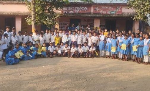 ଜିଲ୍ଲା ଆଇନ ସେବା ପ୍ରାଧିକରଣ ତରଫ ରୁ ଅଧାରୁ ପାଠ ଛାଡିଥିବା ଛାତ୍ର ଛାତ୍ରୀଙ୍କ ପାଇଁ ଆଇନ ସଚତନତା ଶିବିର