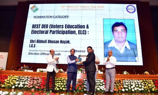 ୧୬ତମ ଜାତୀୟ ମତଦାତା ଦିବସ ଅବସରରେ ବୌଦ୍ଧ ଜିଲ୍ଲାପାଳଙ୍କୁ ଶ୍ରେଷ୍ଠ DEO ଭାବେ ସମ୍ମାନିତ