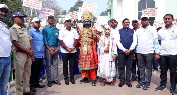 ସଡ଼କ ସୁରକ୍ଷା ଶୋଭାଯାତ୍ରା ଅନୁଷ୍ଠିତ