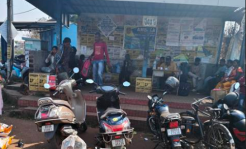 ଶିରିପୁର ସ୍ଥିତ ଯୋଡା ବଡ଼ବିଲ ବସ ଷ୍ଟାଣ୍ଡ ରେ ଥିବା ଅଳିଆ ଆବର୍ଜନା