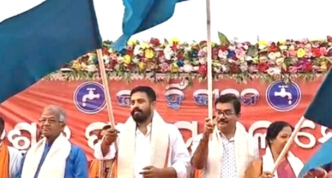 Dharmasala MLA launches drinking water supply through 120 tankers