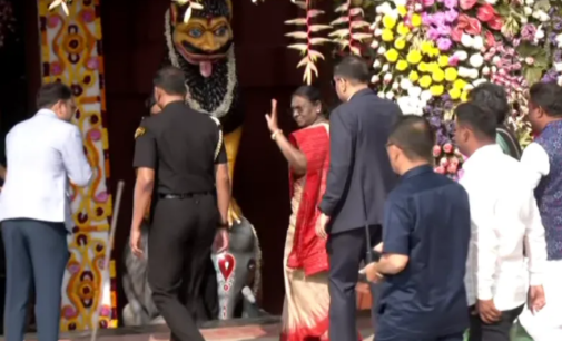 ନାଭିଗୟାରେ ପିଣ୍ଡଦାନ କଲେ ରାଷ୍ଟ୍ରପତି ଦ୍ରୌପଦୀ ମୁର୍ମୁ