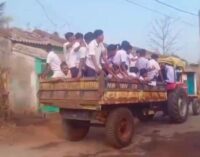 ଛାତ୍ର ଙ୍କ ଭବିଷ୍ୟତ ଓ ସୁରକ୍ଷା ପାଇଁ ଉତ୍ତରଦାୟୀ କିଏ ?? : ମେଟ୍ରିକ୍ ପରୀକ୍ଷା ଦେବାକୁ ଟ୍ରାକ୍ଟରରେ ଗଲେ ଛାତ୍ର