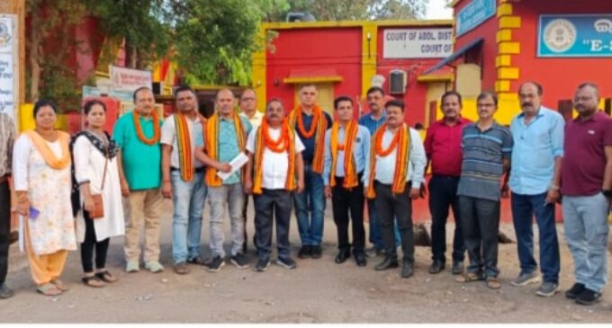ଫୁଲବାଣୀ ଓକିଲ ସଂଘର ନିର୍ବାଚନ: ସଭାପତି ଭଗବାନ ମହାନ୍ତି ଓ ସମ୍ପାଦକ ପୂର୍ଣ୍ଣଚନ୍ଦ୍ର ତ୍ରିପାଠୀ ନିର୍ବାଚିତ