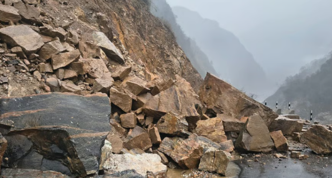 Nearly 200 tourists stranded in Chungthang after landslides hit North Sikkim