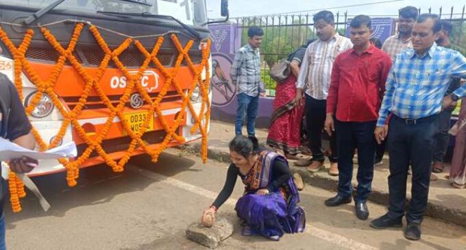 ଶ୍ରୀ ଜଗନ୍ନାଥ ଦର୍ଶନ ଯୋଜନାରେ ଖୋରଧା ଜିଲ୍ଲାର ୨୨୨ ତୀର୍ଥ ଯାତ୍ରୀ ପୁରୁଷୋତ୍ତମ ଧାମ ଯାତ୍ରା କଲେ।