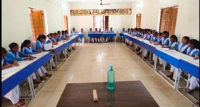 କନ୍ଧମାଳର ଉପାନ୍ତ ଅଞ୍ଚଳରେ କେରଳ ମଡେଲରେ ପାଠ ପଢ଼ା : ଆବଶ୍ୟକ ଅନୁଯାୟୀ ନାହାନ୍ତି ଶିକ୍ଷକ, ଶିକ୍ଷୟତ୍ରୀ