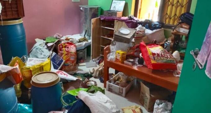 ଝରକା ତାଡ଼ି ୫୦ ଗ୍ରାମ ସୁନା ଅଳଙ୍କାର ସହିତ ୨ ଲକ୍ଷ ଟଙ୍କାରୁ ଉର୍ଦ୍ଧ୍ବ ଟଙ୍କା ଲୁଟି ନେଲେ ଦୁର୍ବୃତ୍ତ