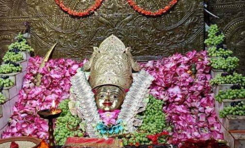 ଚତୁର୍ଥ ପାଳି ଚୈତ୍ର ମଙ୍ଗଳବାର ଯାତ୍ରା : ପଦ୍ମଫୁଲ ବେଶରେ ଦର୍ଶନ ଦେଲେ ମା ପାଟଖଣ୍ଡା