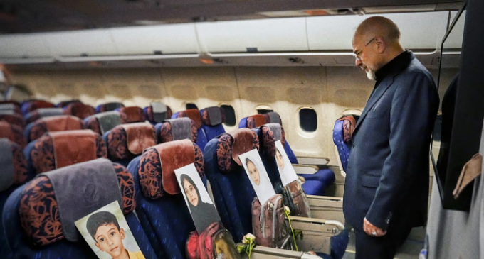 Iranian delegation flight to Islamabad pays tribute to victims of Minab school strike