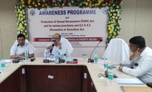 ବୌଦ୍ଧରେ କାର୍ଯ୍ୟସ୍ଥଳରେ ମହିଳାଙ୍କ ପ୍ରତି ଯୌନ ଉତ୍ପୀଡନ (POSH) ଆଇନ : ଅନୁସୂଚିତ ଜାତି ଓ ଜନଜାତି ଅତ୍ୟାଚାର ପ୍ରତିଷେଧ ଆଇନ ସମ୍ପର୍କିତ ସଚେତନତା ସଭା ଅନୁଷ୍ଠିତ