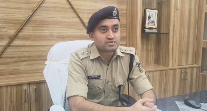 ବେଆଇନ ଦେଶୀ ନିର୍ମିତ ଅସ୍ତ୍ରଶସ୍ତ୍ର ନିର୍ମାଣ ୟୁନିଟ୍ ଠାବ : ୪୨ ଟି ଦେଶୀ ବନ୍ଧୁକ ଜବତ , ୧୫ ଗିରଫ
