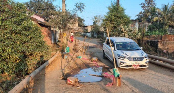 ବ୍ୟସ୍ତବହୁଳ କଲ୍ୟାଣ ମଣ୍ଡପ ଛକ ଠାରୁ ସିନ୍ଦ୍ରିଗାଁ ପଞ୍ଚାୟତ ସଂଯୋଗ କରୁଥିବା ରାସ୍ତା ମରାମତି କେବେ ?