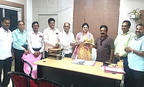 ମାଟ୍ରିକ ପରୀକ୍ଷାରେ ଖୋରଧା ଜିଲ୍ଲାର ସଫଳତା, ଜିଲ୍ଲା ଶିକ୍ଷାଧିକାରୀଙ୍କୁ ଓଷ୍ଠ।ର ସମ୍ବର୍ଦ୍ଧନା