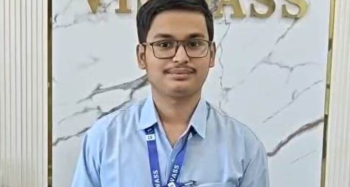 “VISWASS” Student Amitananda Shines in IIT Entrance Examination
