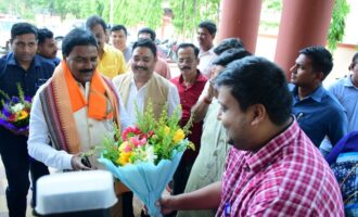 ସାମ୍ବାଦିକ ଓ ସାମାଜିକ ଗଣମାଧ୍ୟମ ପ୍ରବାହକ ସମ୍ମିଳନୀ ଅନୁଷ୍ଠିତ
