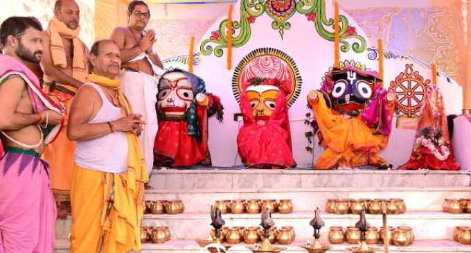 ସ୍ନାନ ମଣ୍ଡପରେ ଗଜାନନ ବେଶରେ ଦର୍ଶନ ଦେଲେ ଚତୁର୍ଦ୍ଧାମୂର୍ତ୍ତି : ଶତାଧିକ ଭକ୍ତଙ୍କ ସମାଗମ