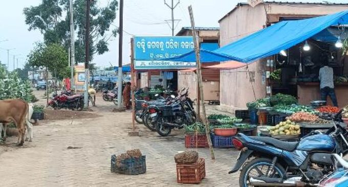କ୍ୟାବିନ ମୁକ୍ତ ସହର ଗଢ଼ିବାର ସ୍ୱପ୍ନ ସଫଳ: କିନ୍ତୁ ଉଜୁଡ଼ିଗଲା କ୍ଷୁଦ୍ର ବ୍ୟବସାୟୀଙ୍କ ଜୀବନ; କୋଟି କୋଟି ଟଙ୍କାରେ ନିର୍ମିତ ବଜାରରେ ଝୁଲୁଛି ତାଲା
