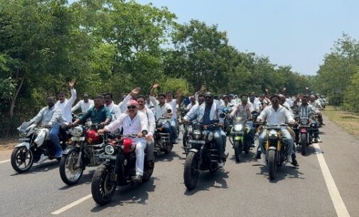 ରାଜ୍ୟସଭା ନିର୍ବାଚନରେ କ୍ରସ୍ ଭୋଟିଂ ଅଭିଯୋଗରେ ଦଳରୁ ନିଲମ୍ବିତ ବାଲିଗୁଡା ବିଧାୟକ ଙ୍କୁ ହଜାର ହଜାର ବିଜେଡି କର୍ମୀ କଲେ ସ୍ୱାଗତ ସମ୍ବର୍ଦ୍ଧନା