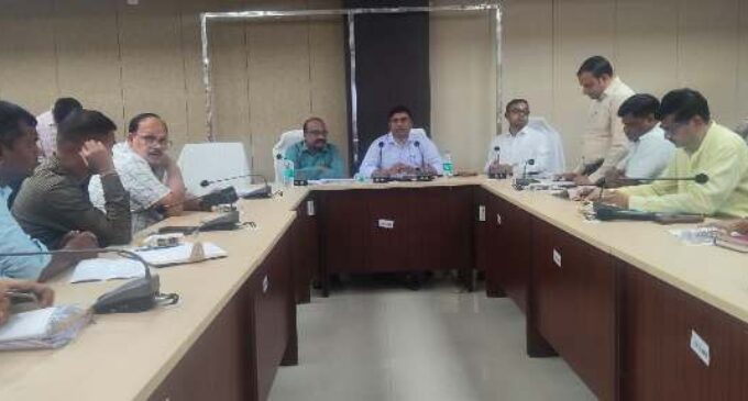 ବୌଦ୍ଧରେ ପେନ୍‌ସନ ମାମଲା ସମୀକ୍ଷା ବୈଠକ ଅନୁଷ୍ଠିତ : ଅତିଶୀଘ୍ର ସମସ୍ତ ବକେୟା ମାମଲା ସମାଧାନ ପାଇଁ ଜିଲ୍ଲାପାଳଙ୍କ ନିର୍ଦ୍ଦେଶ