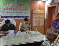 ବୌଦ୍ଧ ହରଭଙ୍ଗା ବ୍ଲକ୍ ରେ ଜିଲ୍ଲାପାଳଙ୍କ ଯୁଗ୍ମ ଜନଅଭିଯୋଗ ଶୁଣାଣି: ୧୫୦ ଅଭିଯୋଗ ଗ୍ରହଣ, ୨୫ଟିର ତତ୍କାଳ ସମାଧାନ ଜନ ସମସ୍ୟାର ତ୍ୱରିତ ସମାଧାନ ଉପରେ ଜିଲ୍ଲାପାଳଙ୍କ ଗୁରୁତ୍ୱ