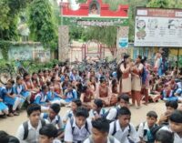 ଶିକ୍ଷକ ଅଭାବ ପ୍ରତିବାଦରେ ସ୍କୁଲ ଗେଟରେ ତାଲା ପକାଇ ଛାତ୍ରଛାତ୍ରୀଙ୍କ ଧାରଣା