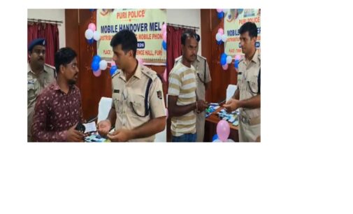 75 snatchers held, 304 stolen mobile phones recovered during Puri Rath Yatra