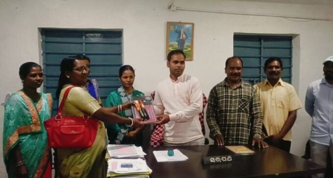 ଦାରିଙ୍ଗବାଡି ସରପଞ୍ଚ ପଦବୀ : ଚନ୍ଦ୍ରିକାଙ୍କ ପଦଚ୍ୟୁତ ପରେ ସରପଞ୍ଚ ଦାୟିତ୍ୱ ନେଲେ ଦୀପକ