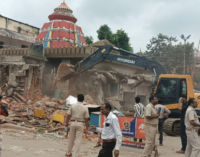 ସୌନ୍ଦର୍ଯ୍ୟୀକରଣ ପାଇଁ ଭଙ୍ଗାଗଲା ମାଁ ସମଲେଶ୍ୱରୀଙ୍କ ମନ୍ଦିର ସମ୍ମୁଖ ଷ୍ଟଲ