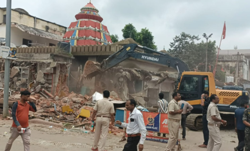 ସୌନ୍ଦର୍ଯ୍ୟୀକରଣ ପାଇଁ ଭଙ୍ଗାଗଲା ମାଁ ସମଲେଶ୍ୱରୀଙ୍କ ମନ୍ଦିର ସମ୍ମୁଖ ଷ୍ଟଲ