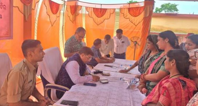 ବୌଦ୍ଧ କଣ୍ଟାମାଳ ବ୍ଲକ୍ ଉମା ଗ୍ରାମ ପଞ୍ଚାୟତରେ ଜିଲ୍ଲାପାଳ ଓ ଏସ୍ ପିଙ୍କ ଯୁଗ୍ମ ଅଭିଯୋଗ ଶୁଣାଣୀ ଶିବିର ଅନୁଷ୍ଠିତ