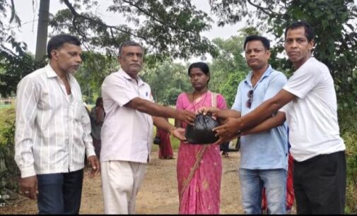 ଅଭିଆରା ଫାଉଣ୍ଡେସନ ପକ୍ଷରୁ ବନ୍ୟା ବିପନ୍ନଙ୍କୁ ଶୁଖିଲା ଖାଦ୍ୟ ବଣ୍ଟନ