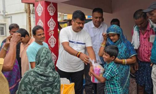 Sanjeev Sena Distributes Relief to Flood-Affected People in Bari