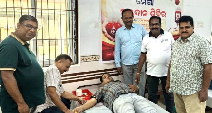 ସାମ୍ବାଦିକ ଭବନରେ ମେଗା ରକ୍ତଦାନ ଶିବିର, ୯୩ ୟୁନିଟ୍ ସଂଗୃହିତ;ଜୀବନ ପାଇଁ ରକ୍ତଦାତାଙ୍କ ଭୂମିକା ଗୁରୁତ୍ୱପୂର୍ଣ୍ଣ ଚଳିତ ବର୍ଷ ଶିବିର ମଧ୍ୟରେ ରେକର୍ଡ଼