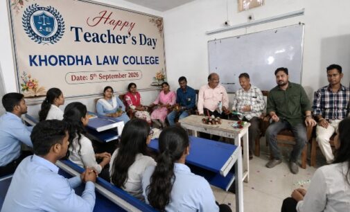 ଖୋରଧା ଆଇନ ମହାବିଦ୍ୟାଳୟରେ ଗୁରୁ ଦିବସ ପାଳିତ