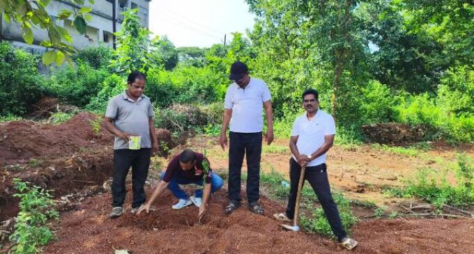 ସବୁଜିମା ପାଇଁ ଜିଲ୍ଲା ପ୍ରେସ କ୍ଳବରେ ବୃକ୍ଷ ରୋପଣ କାର୍ଯ୍ୟକ୍ରମ ଅନୁଷ୍ଠିତ