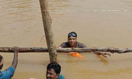 SE Dr Dalai  Wades Into Deep Waters to Lead Baitarani Embankment Repair