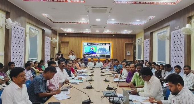 ଶୂନ୍ୟ ମୃତ୍ୟୁହାର ଲକ୍ଷ୍ୟରେ କନ୍ଧମାଳ ପ୍ରଶାସନର ବ୍ୟାପକ ପ୍ରସ୍ତୁତି : ବାତ୍ୟା ମୁକାବିଲା ପାଇଁ ମନ୍ତ୍ରୀଙ୍କ ସମୀକ୍ଷା, ୧୯୮ ଗର୍ଭବତୀ ମହିଳା ମା’ ଗୃହକୁ ସ୍ଥାନାନ୍ତର