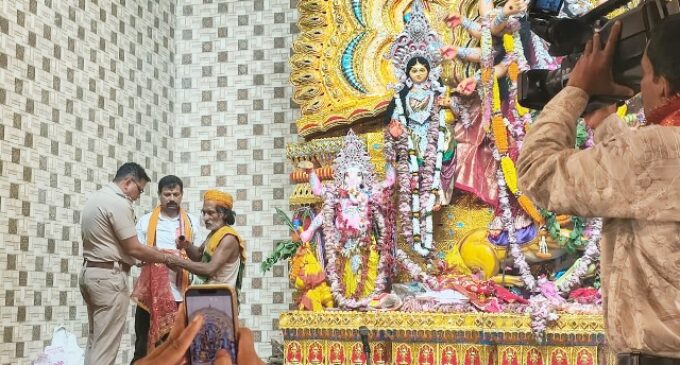 IGP Satyajit Nayak Visits Durga Puja Pandals, Reviews Security Arrangements