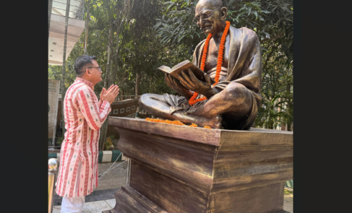 IGP Satyajit Nayak pays tribute to Mahatma Gandhi and Lal Bahadur Shastri