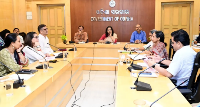 ମହିଳାଙ୍କ ପାଇଁ ଶକ୍ତି ସାରଥୀରୁ ସହଯାତ୍ରା, ନିର୍ଭୟା ପଦକ୍ଷେପରେ ଅନେକ ଯୋଜନା